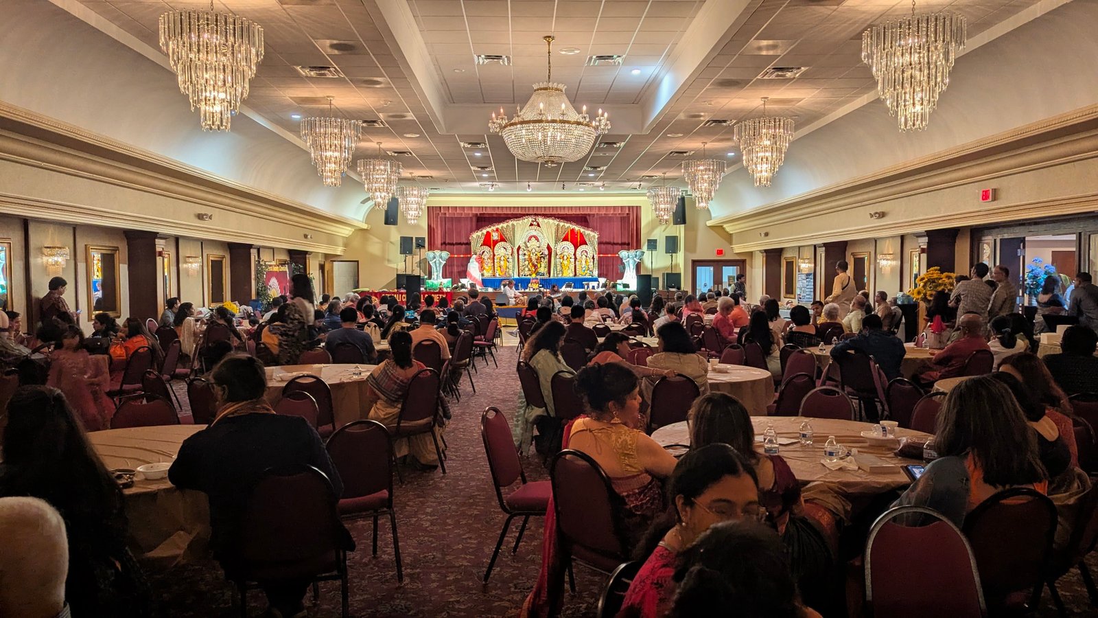 The Vladimir Grand Hall in Parma OH evoking a Kolkata Zamindar Bari